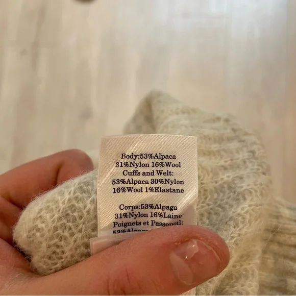 EVERLANE Women's Alpaca Blend V-Neck Polo Sweater Size S - Picture 4 of 5